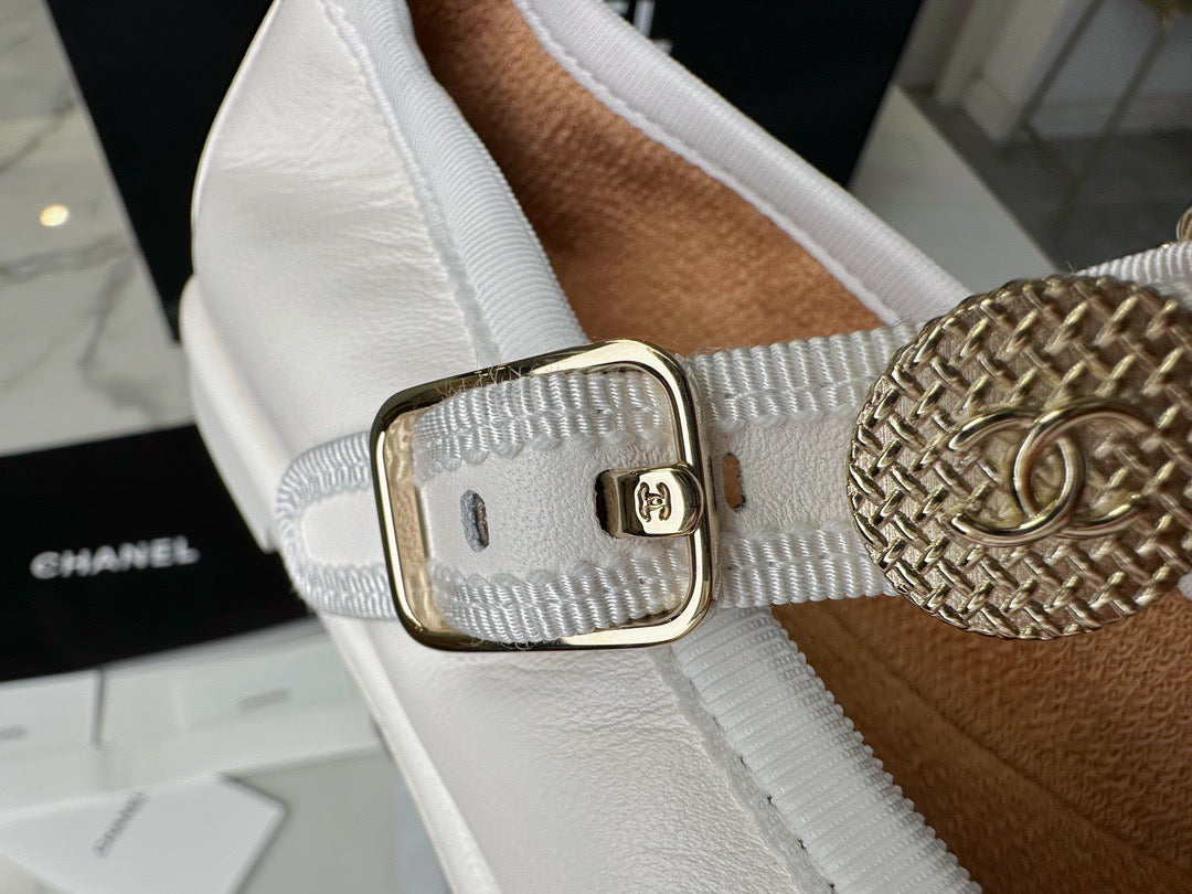 24s sandal #376
