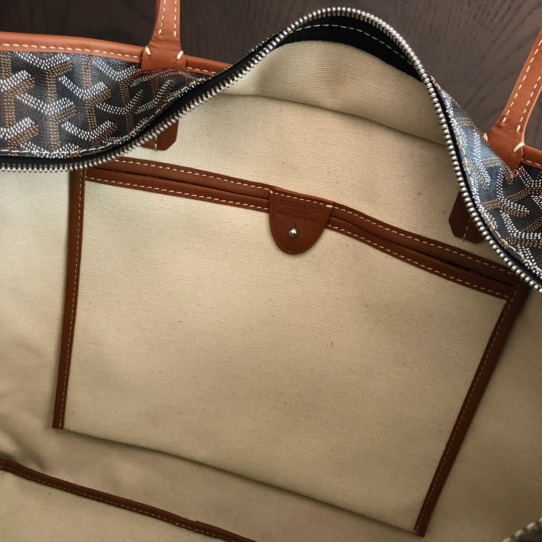 Artois MM Bag #685