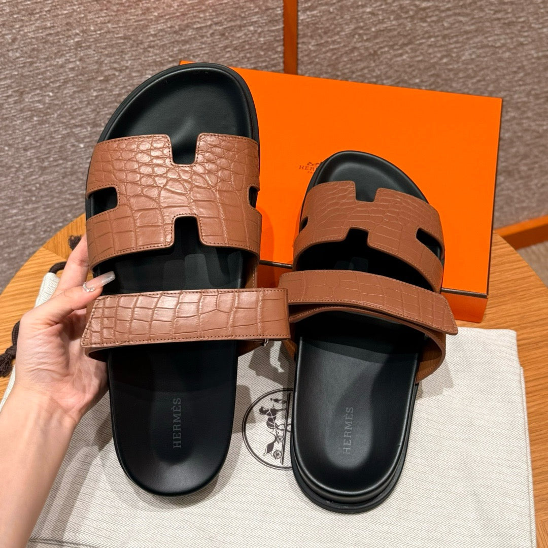 sandal alligator #2574
