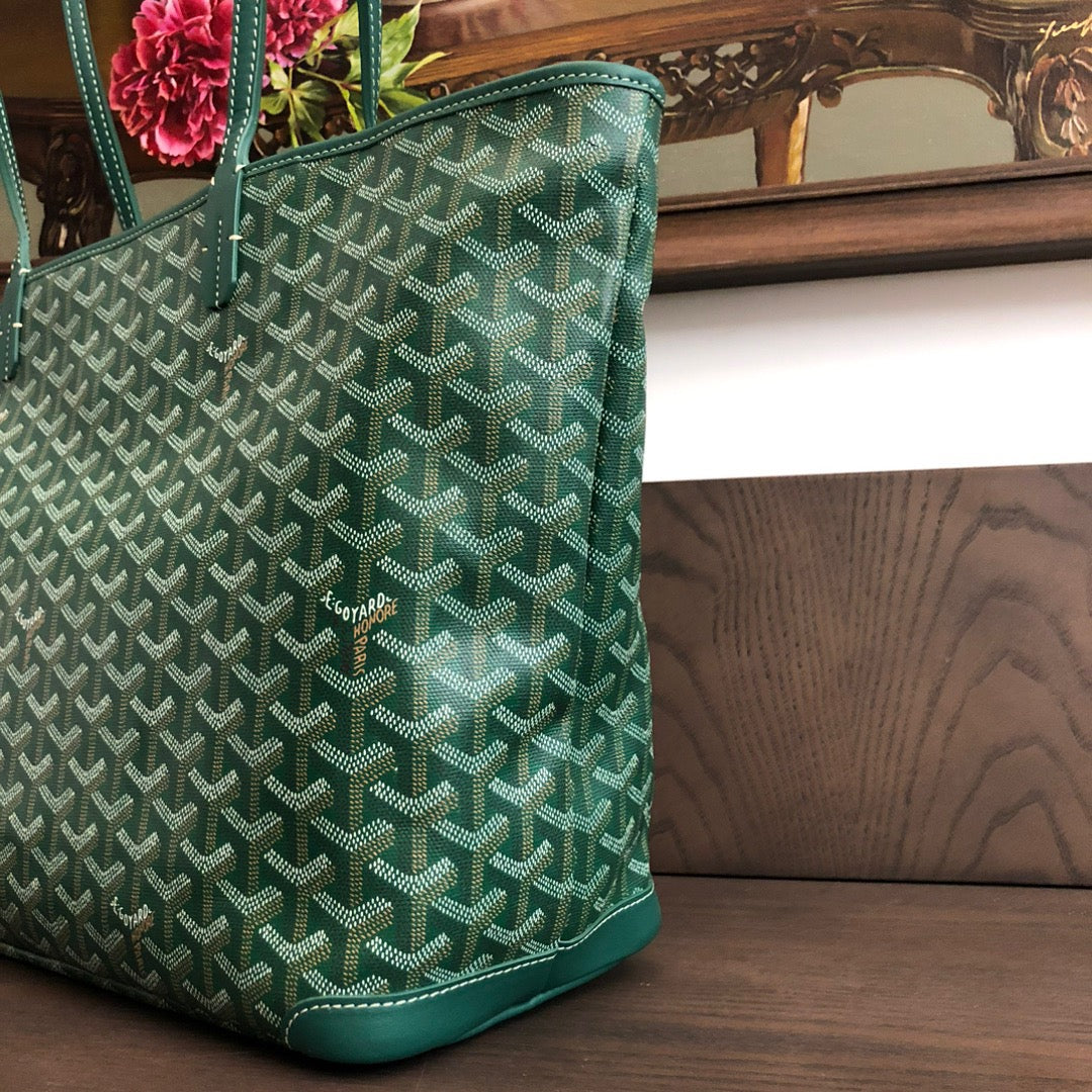 Artois MM Bag #695