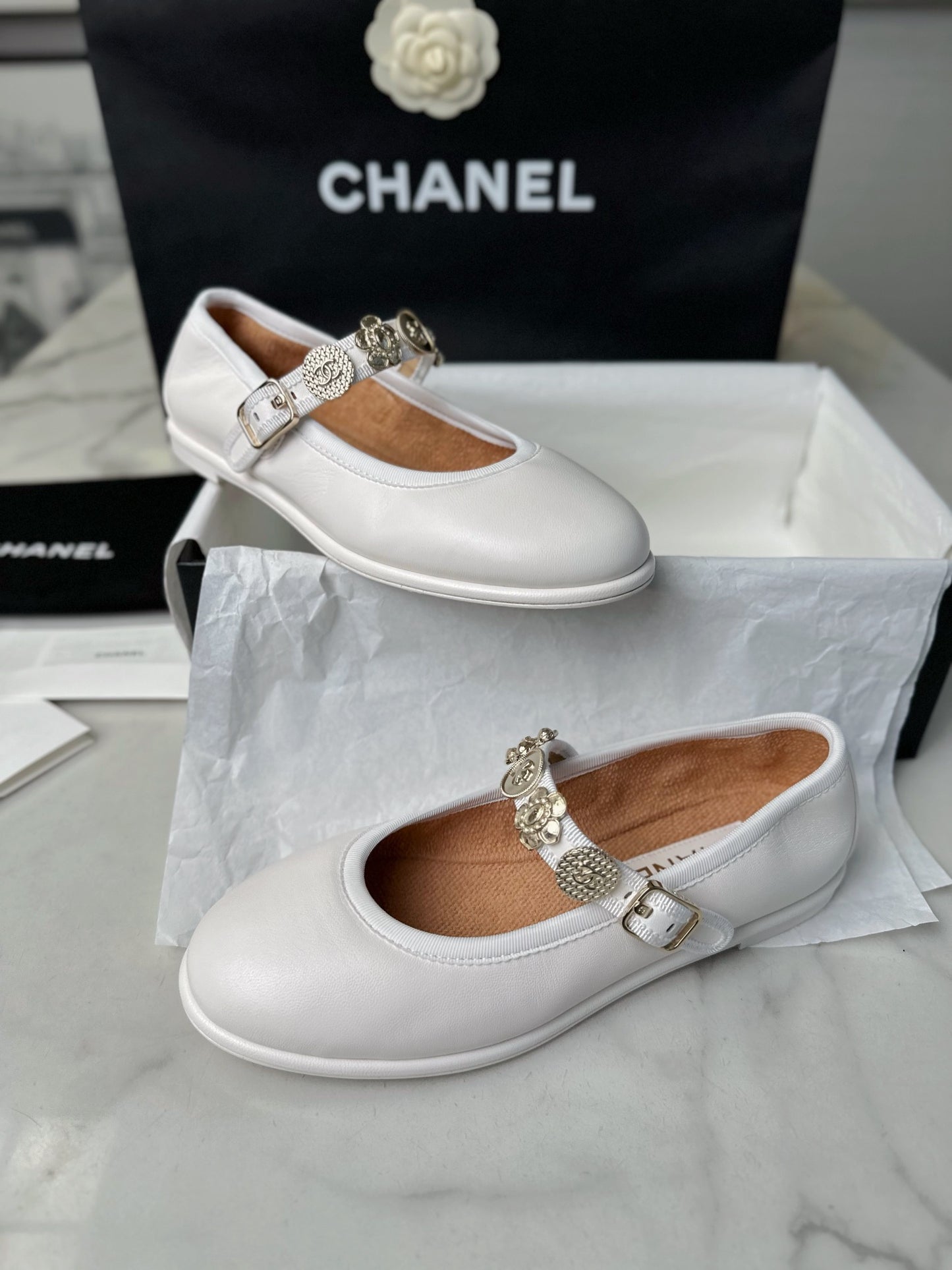 24s sandal #376