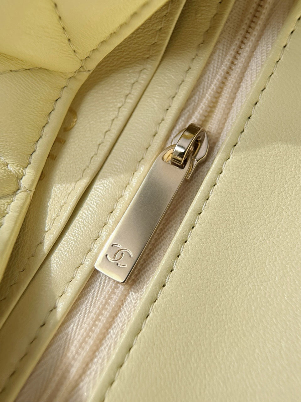 Cf20 Champagne Gold Hardware #4679