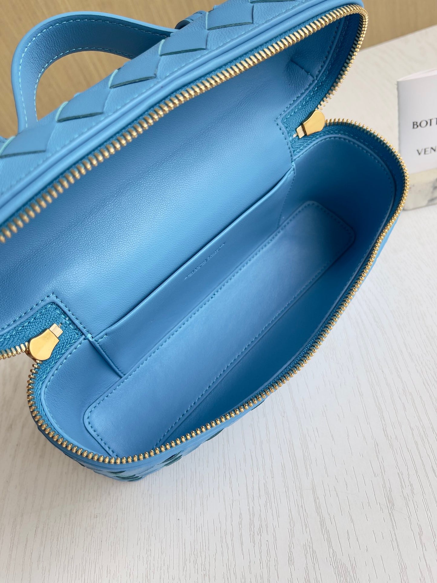 BV Bang Bang Vanity Case #579