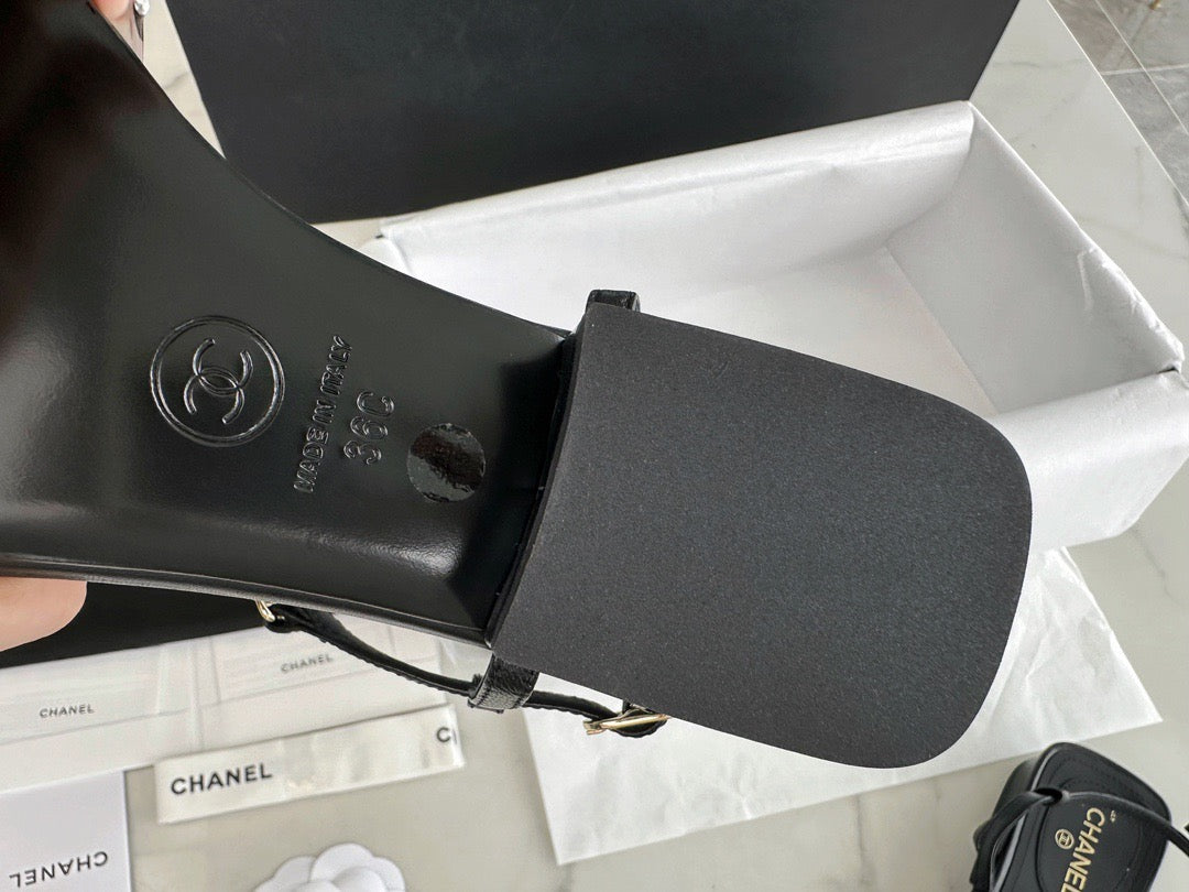 24s Sandal #370