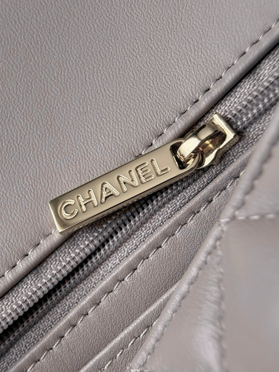 Cf20 Champagne Gold Hardware #4669