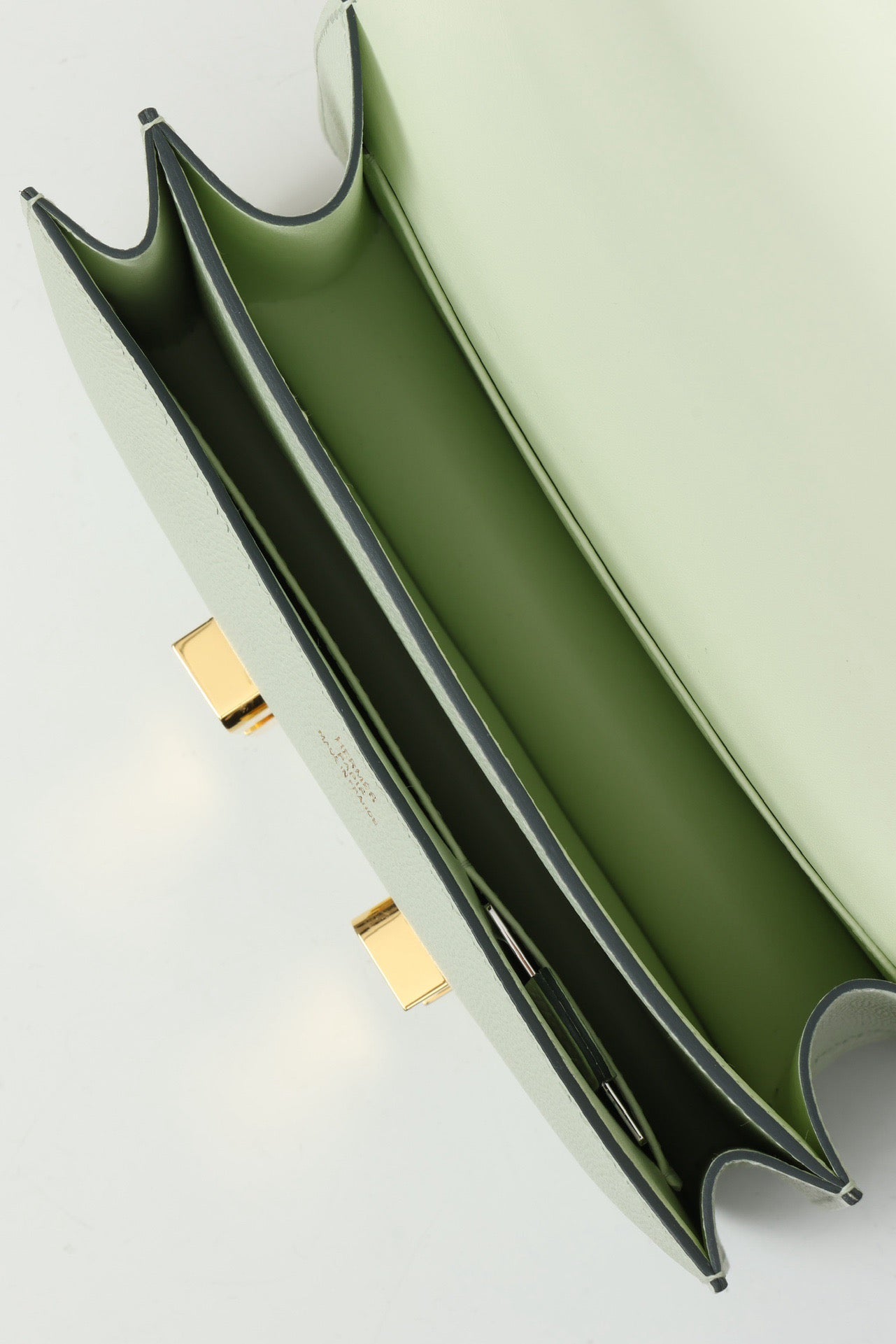 CJ19 19 cm , Bubble Green Epsom leather GHW #4325