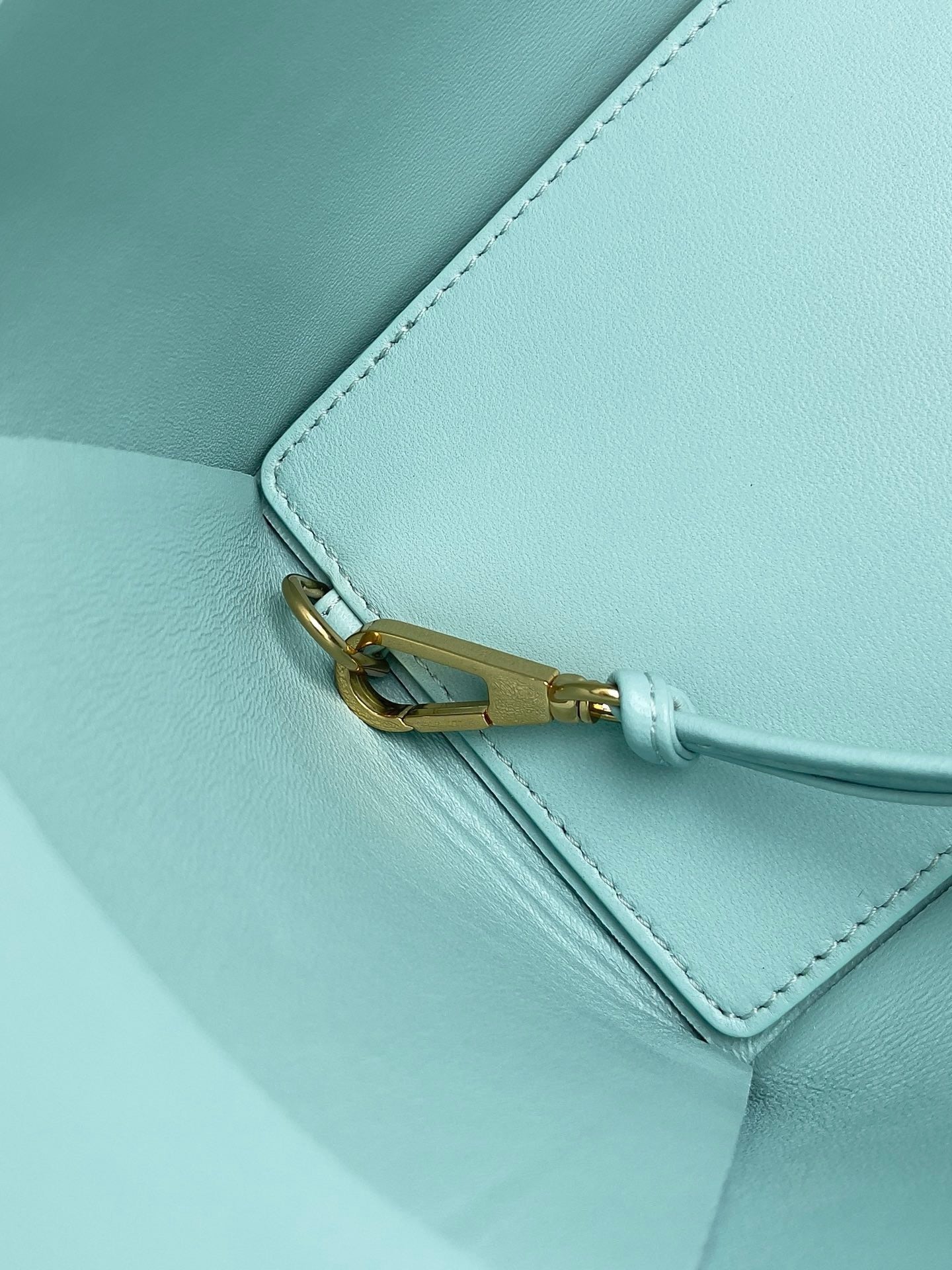 BV Mini Tote #2722