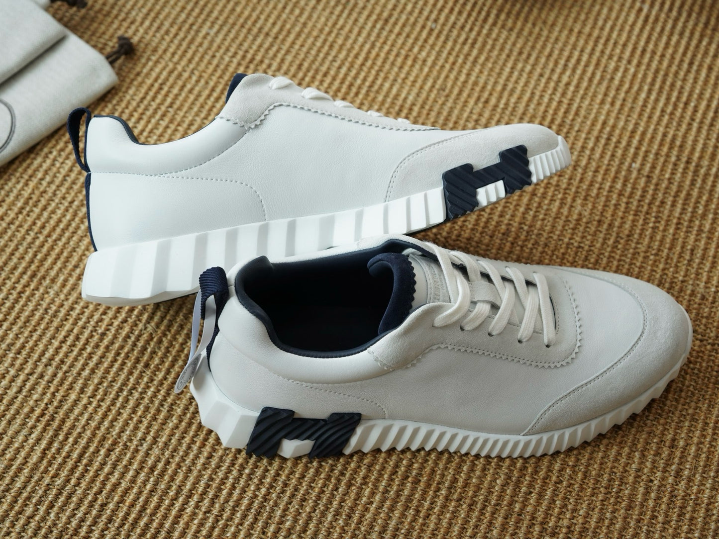 HSneakers