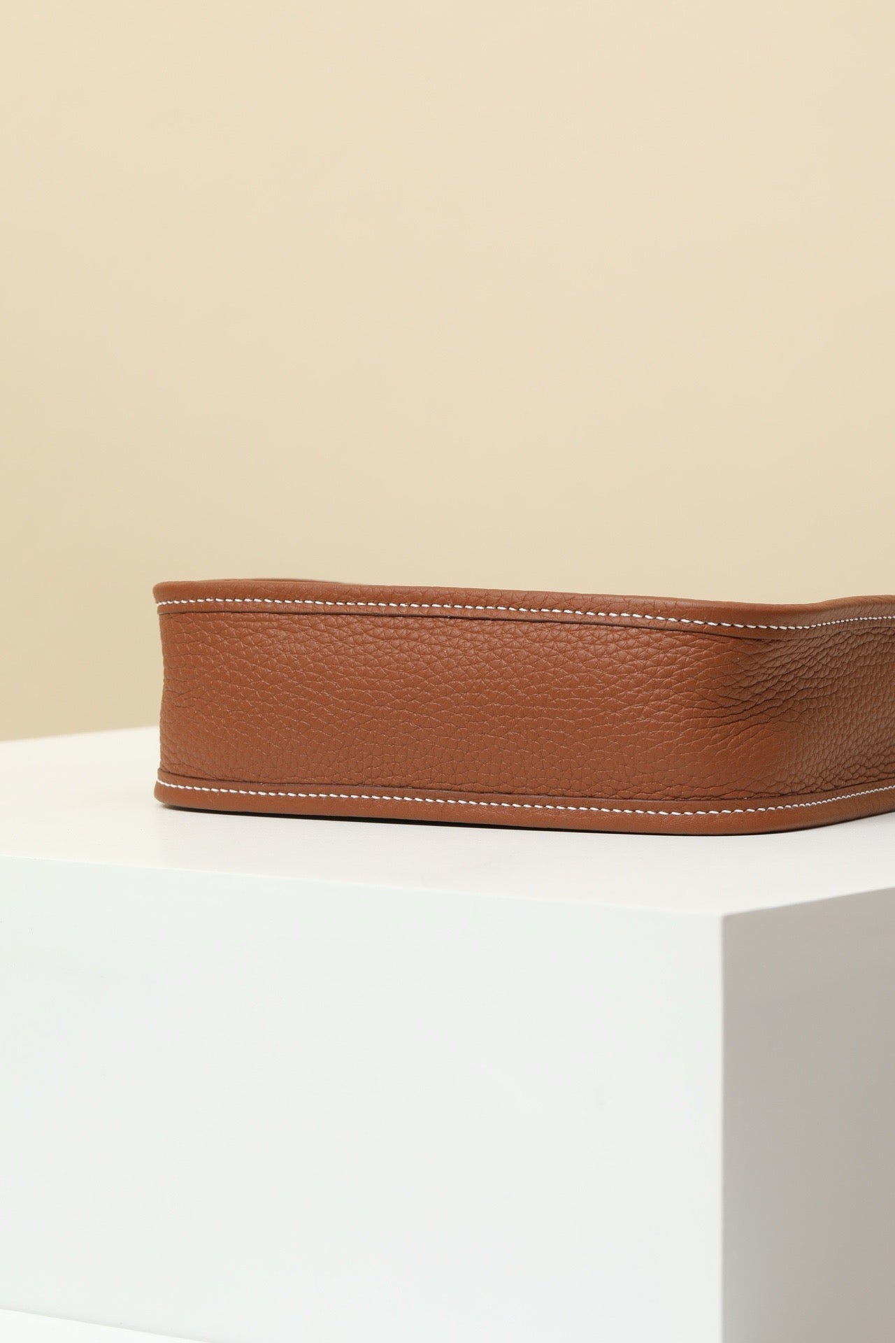 YF16 CK37 Gold BrownClemence bull leather crossbody bag ,PHW#4440