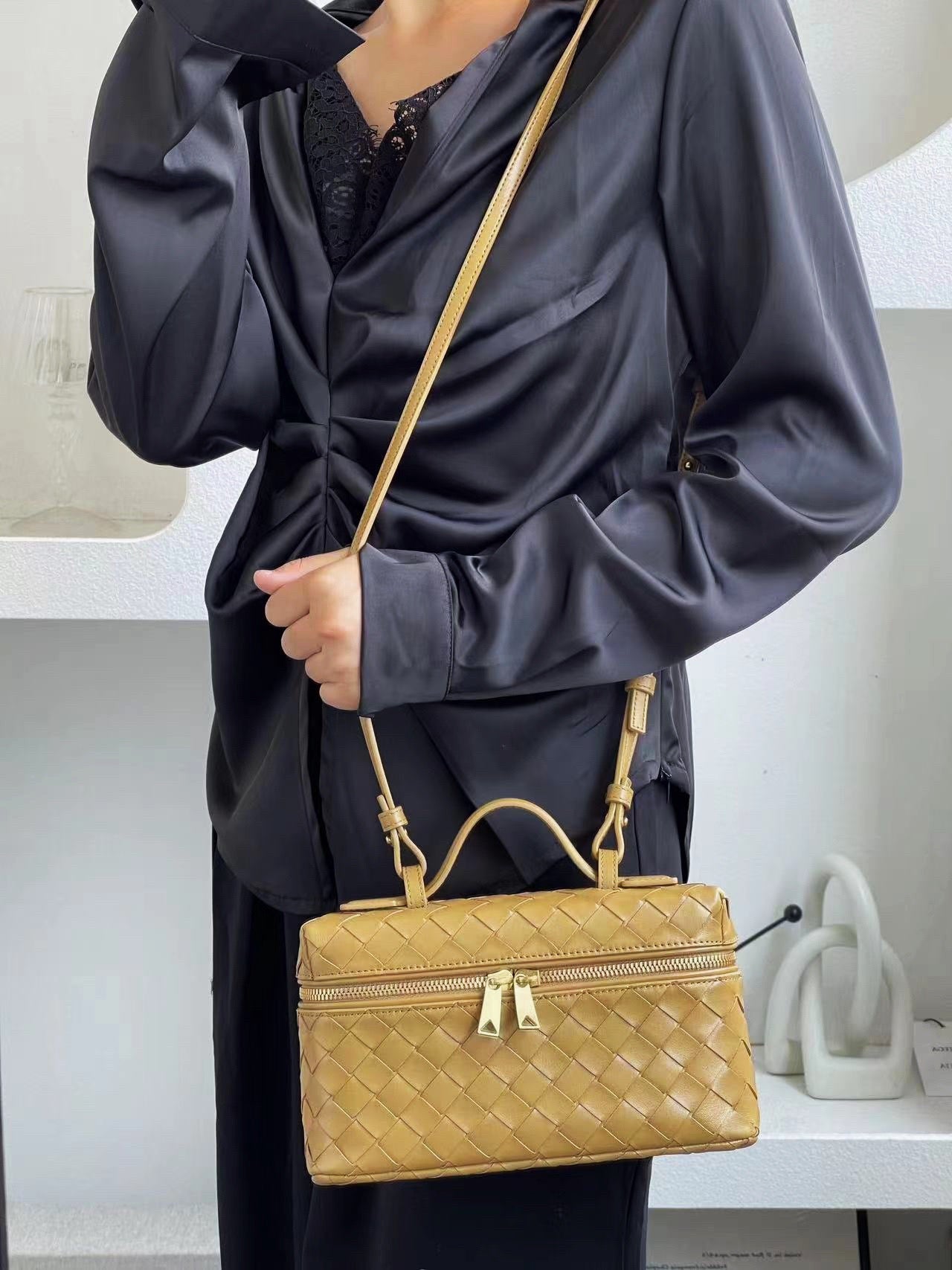 BV Bang Bang Vanity Case #577
