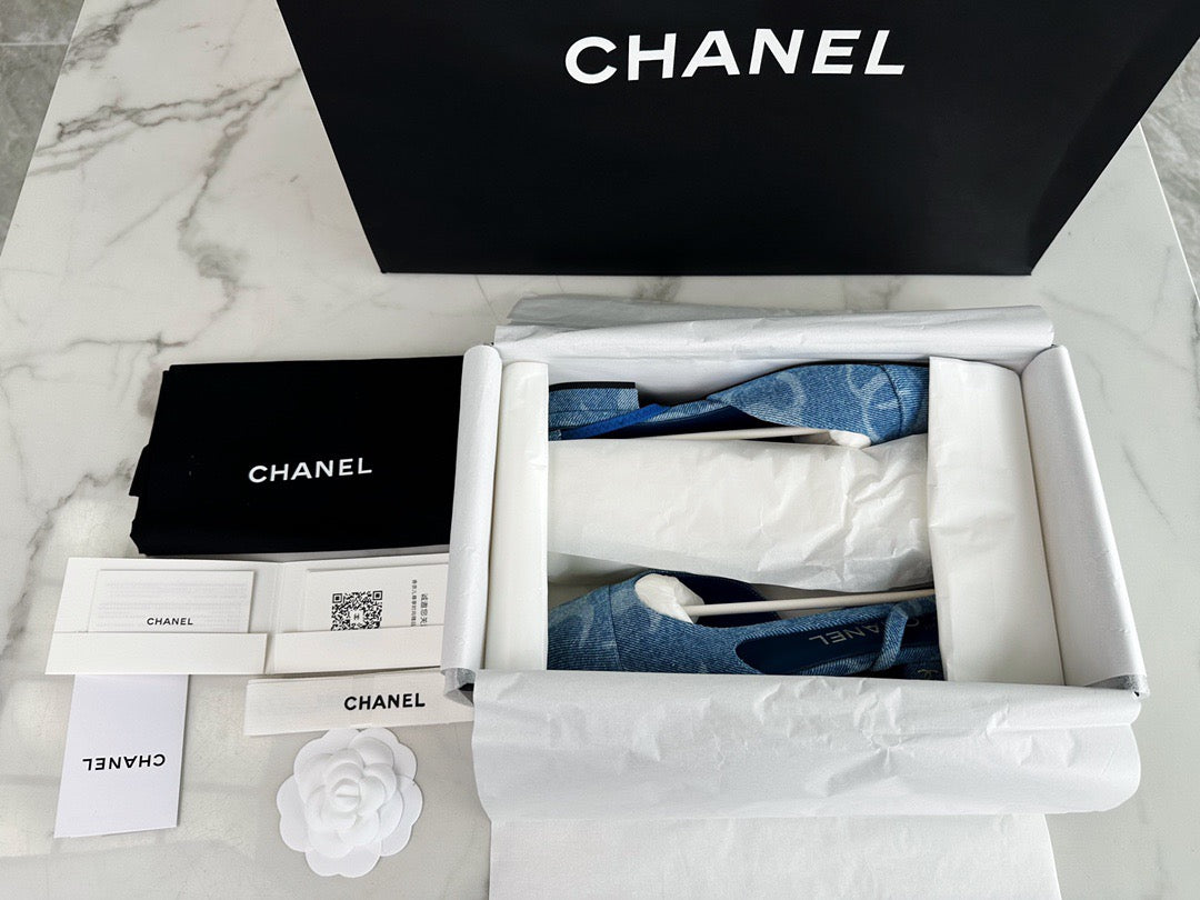 24s Sandal #304