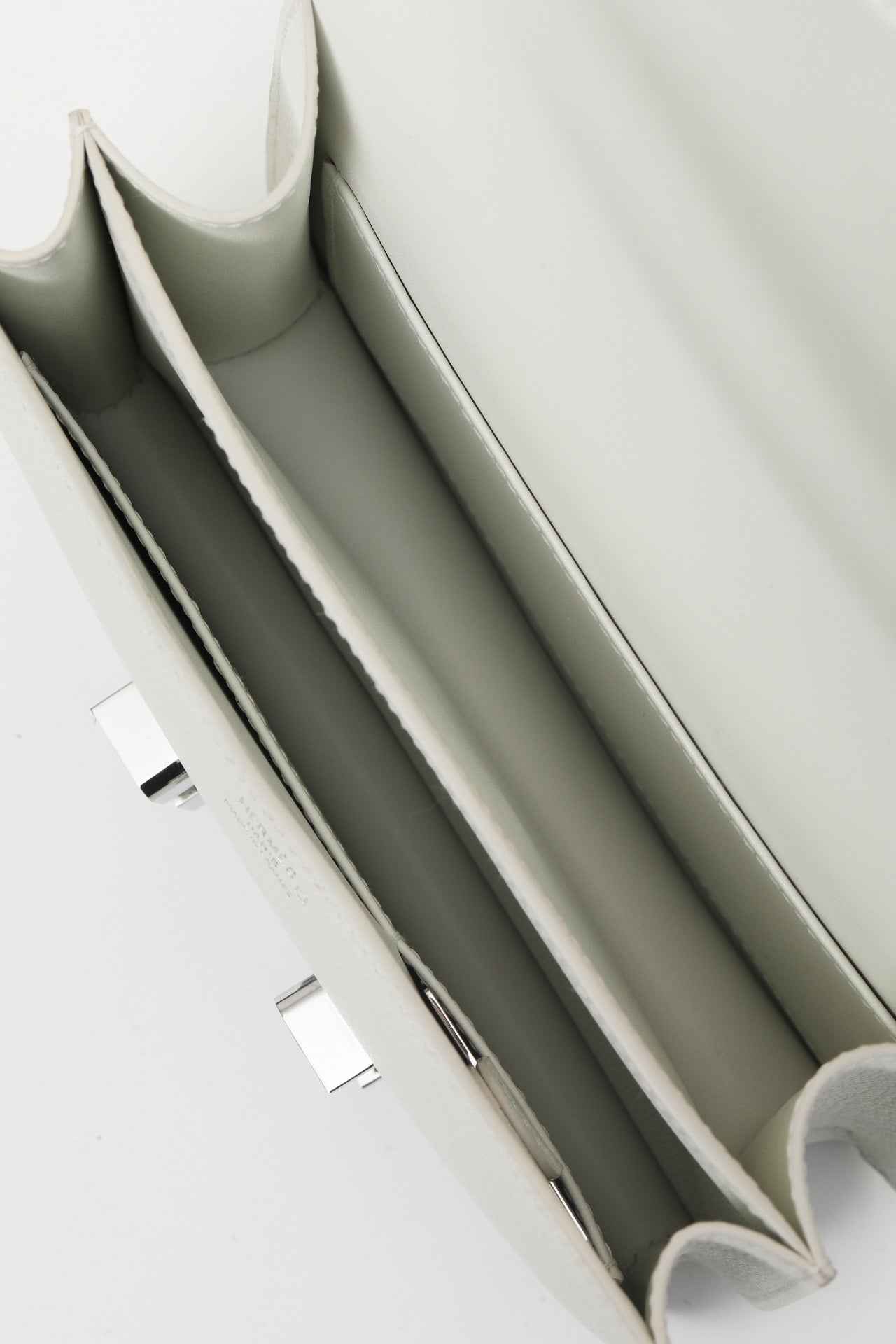 CJG19, OU New White / 8L Cement Grey, EVE leather with shiny #4387