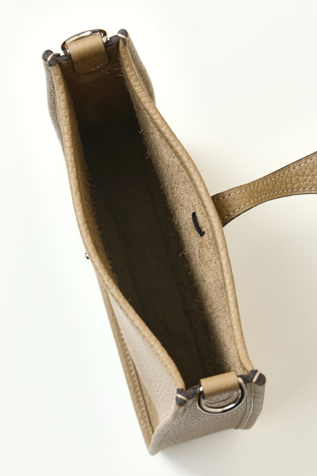 YF16 8Q Malfa Beige Clemence bull leather crossbody bag ,PHW#4436