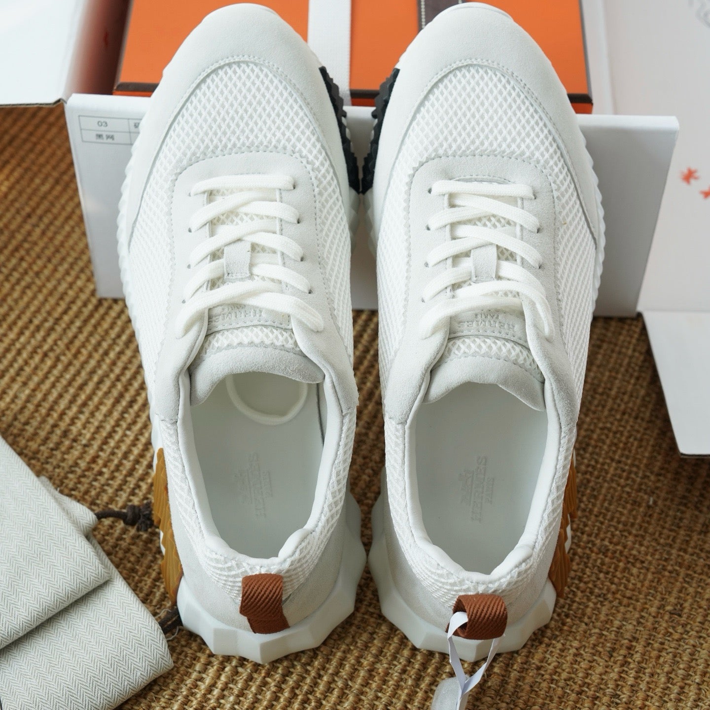 HSneakers
