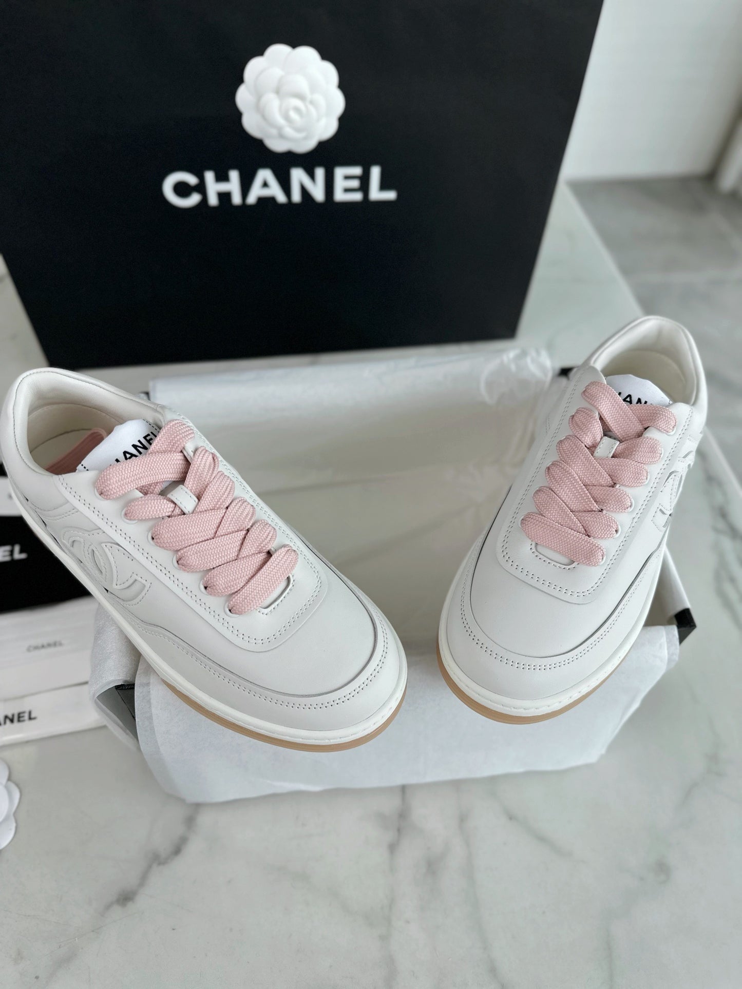 24s sneaker #380