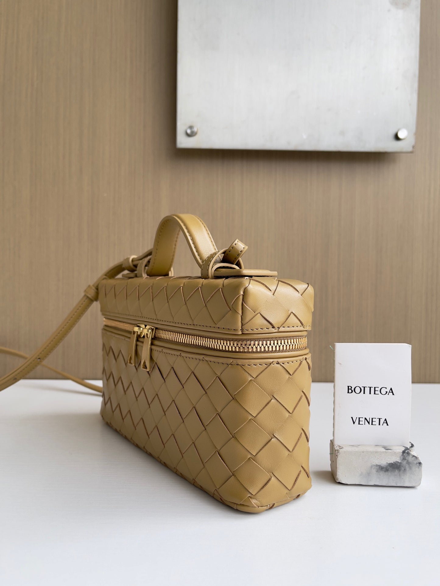 BV Bang Bang Vanity Case #577