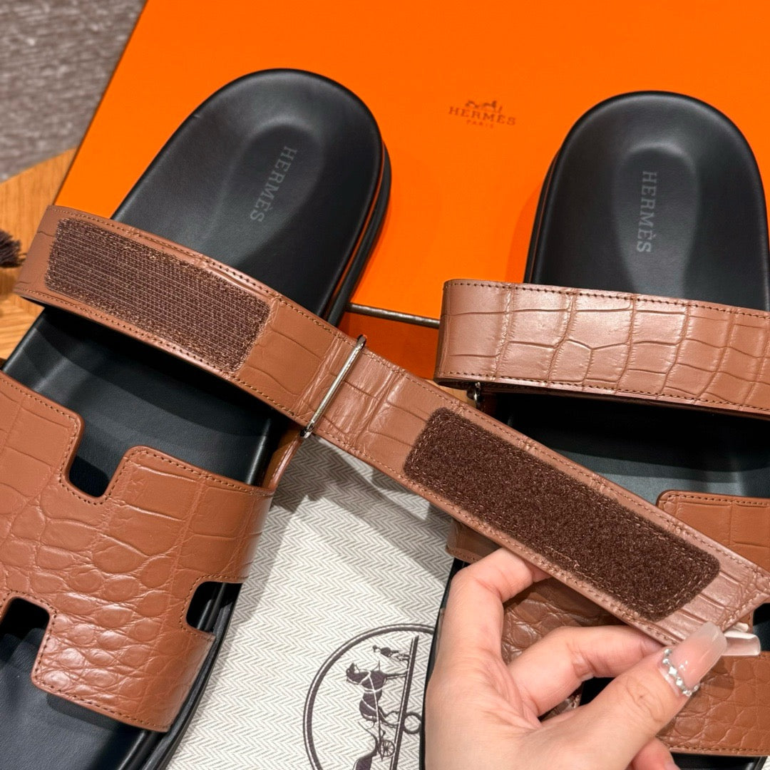sandal alligator #2574