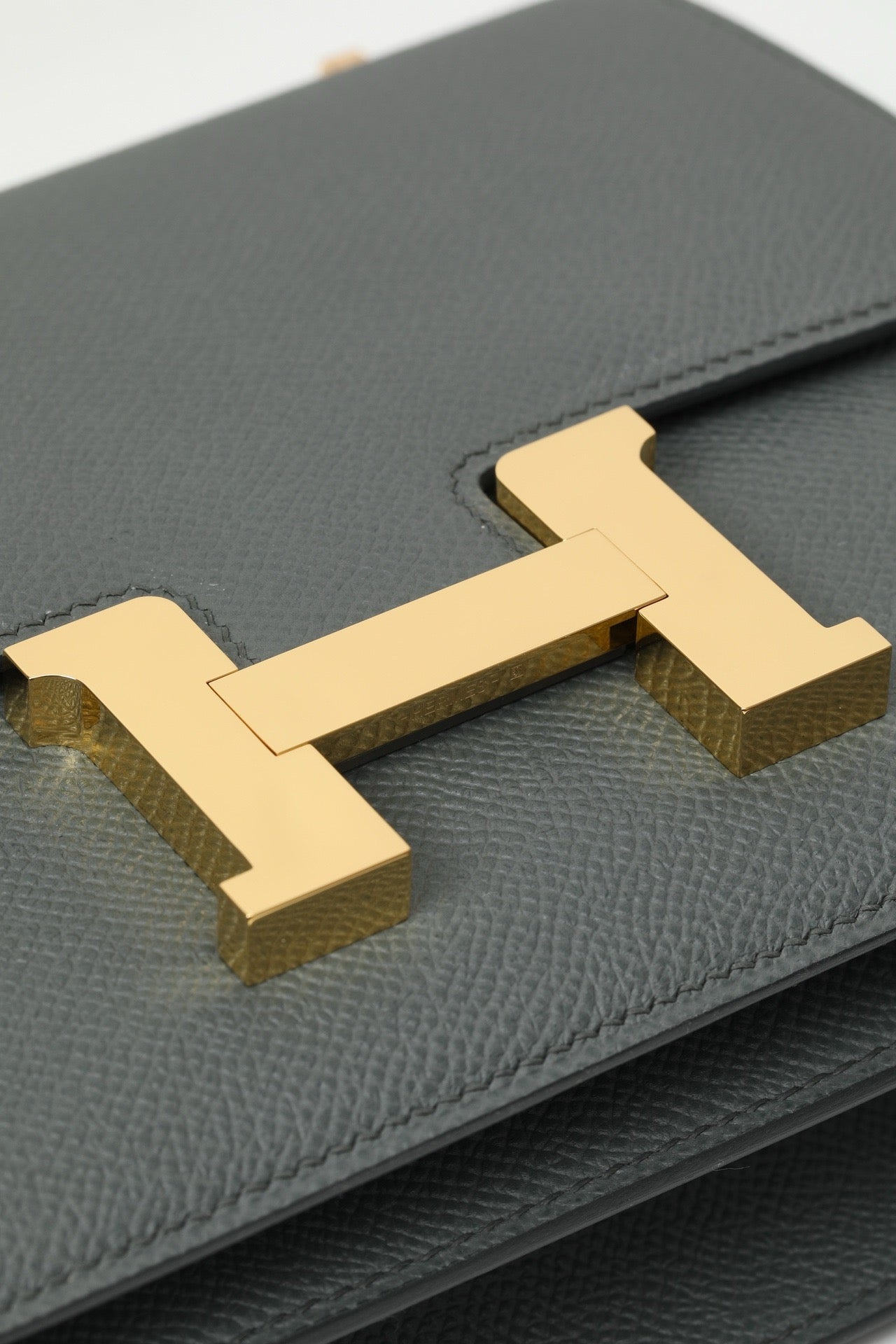 CJ19 19 cm , Almond Green Epsom leather GHW #4333