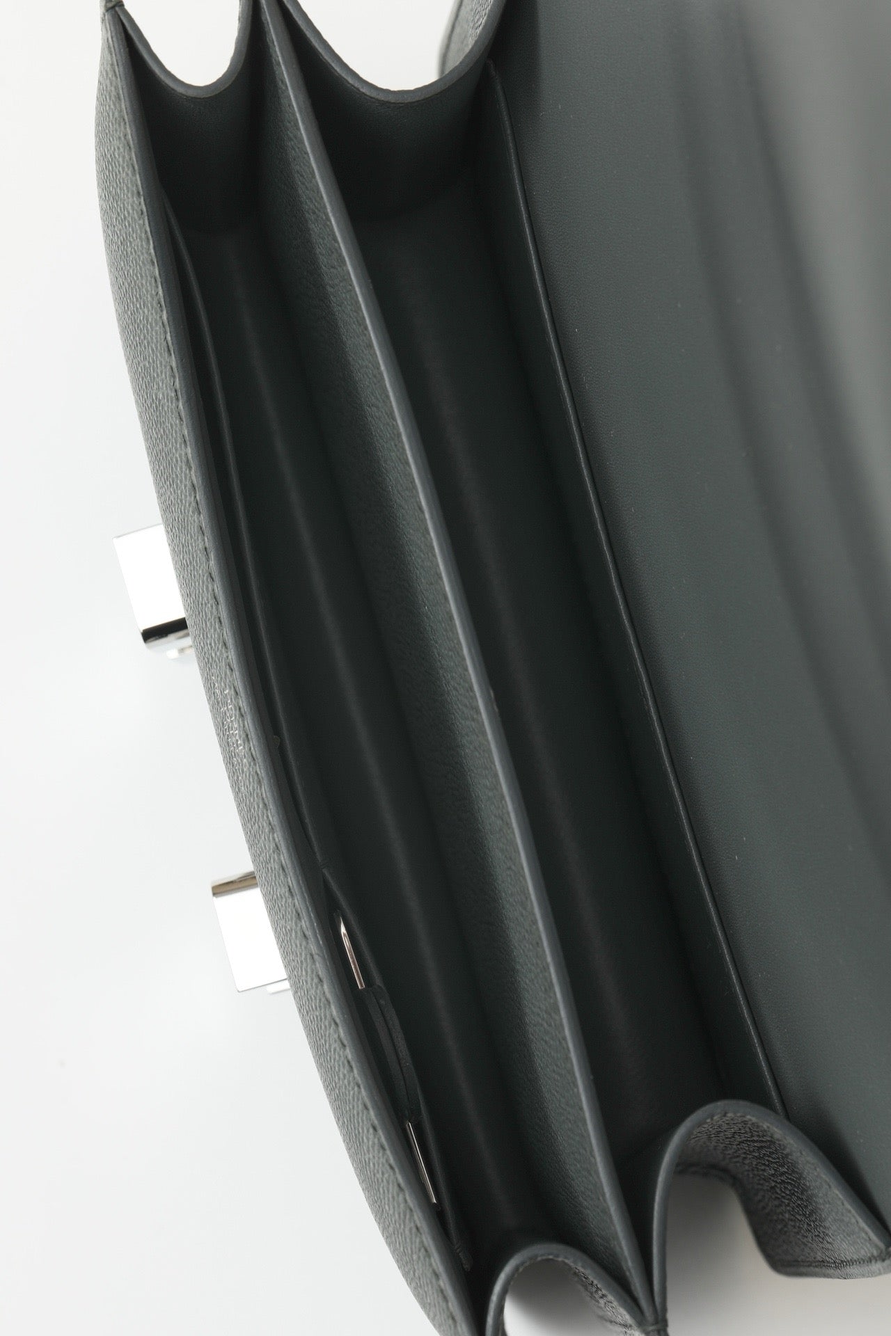 CJ19 19 cm , Almond Green Epsom leather PHW #4332