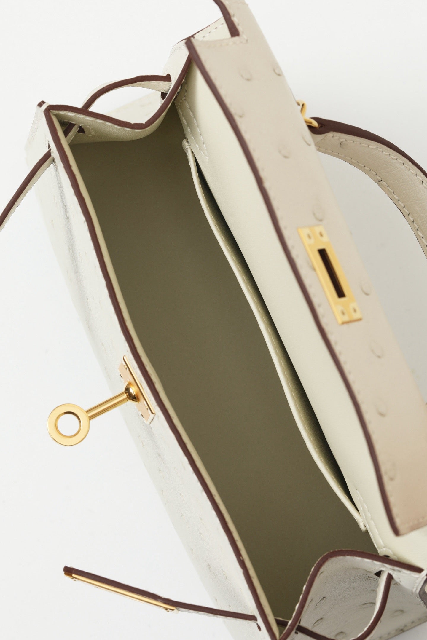 KL19 Wool White #3831