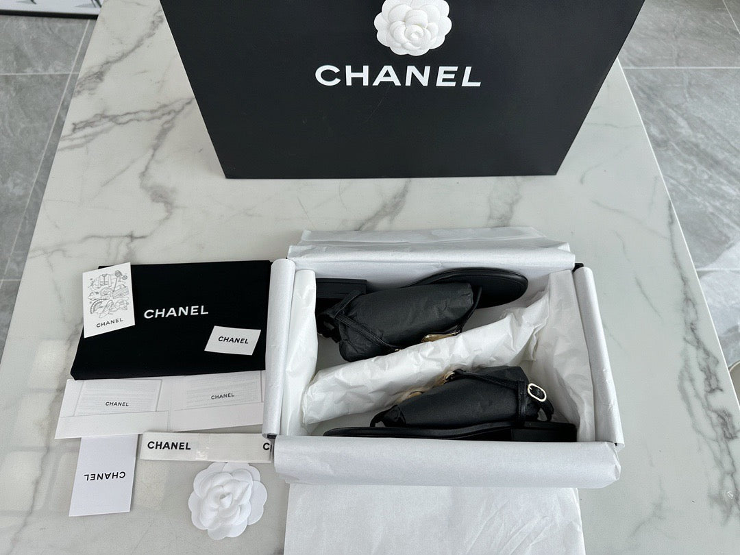24s Sandal #370