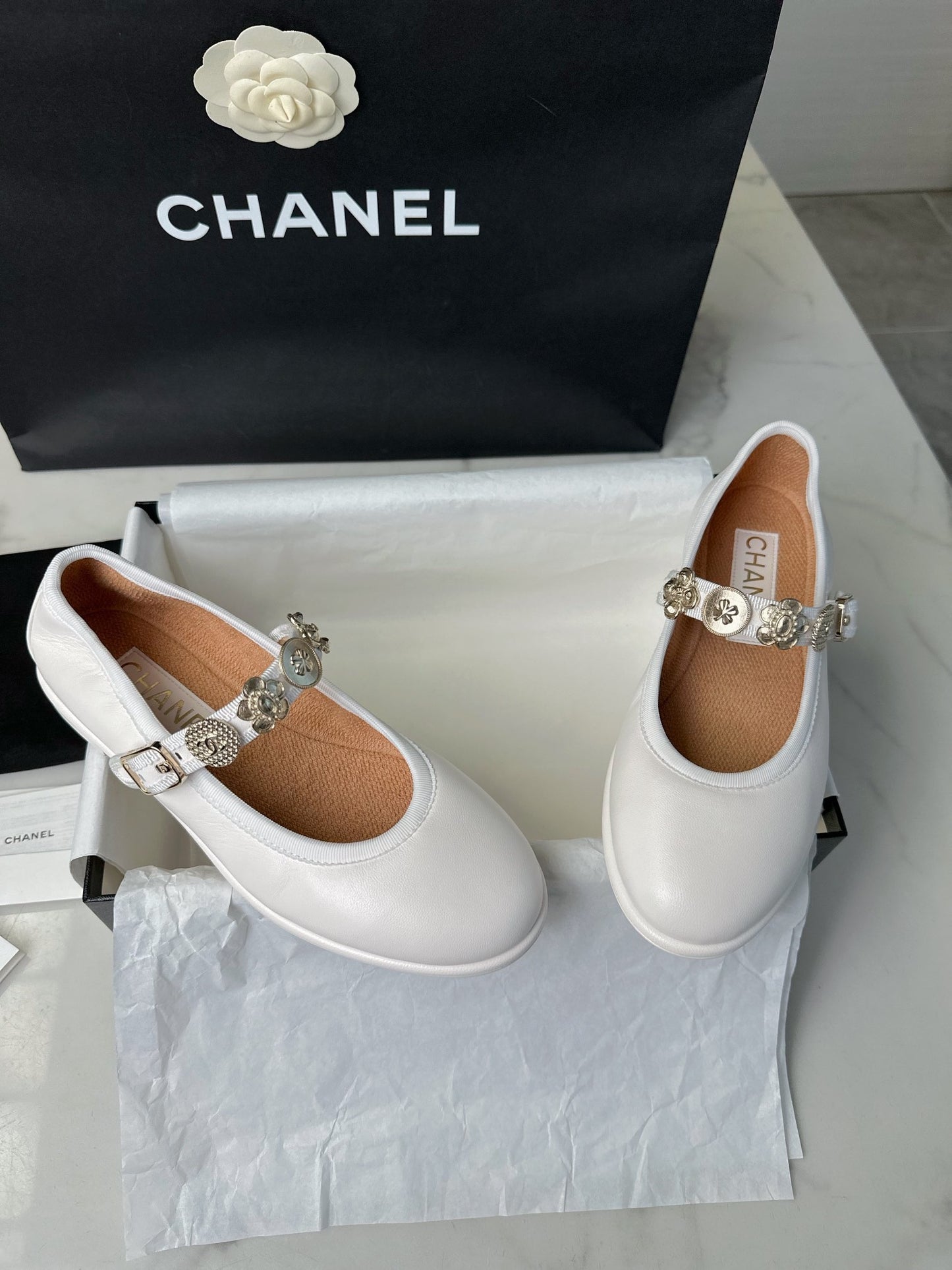 24s sandal #376