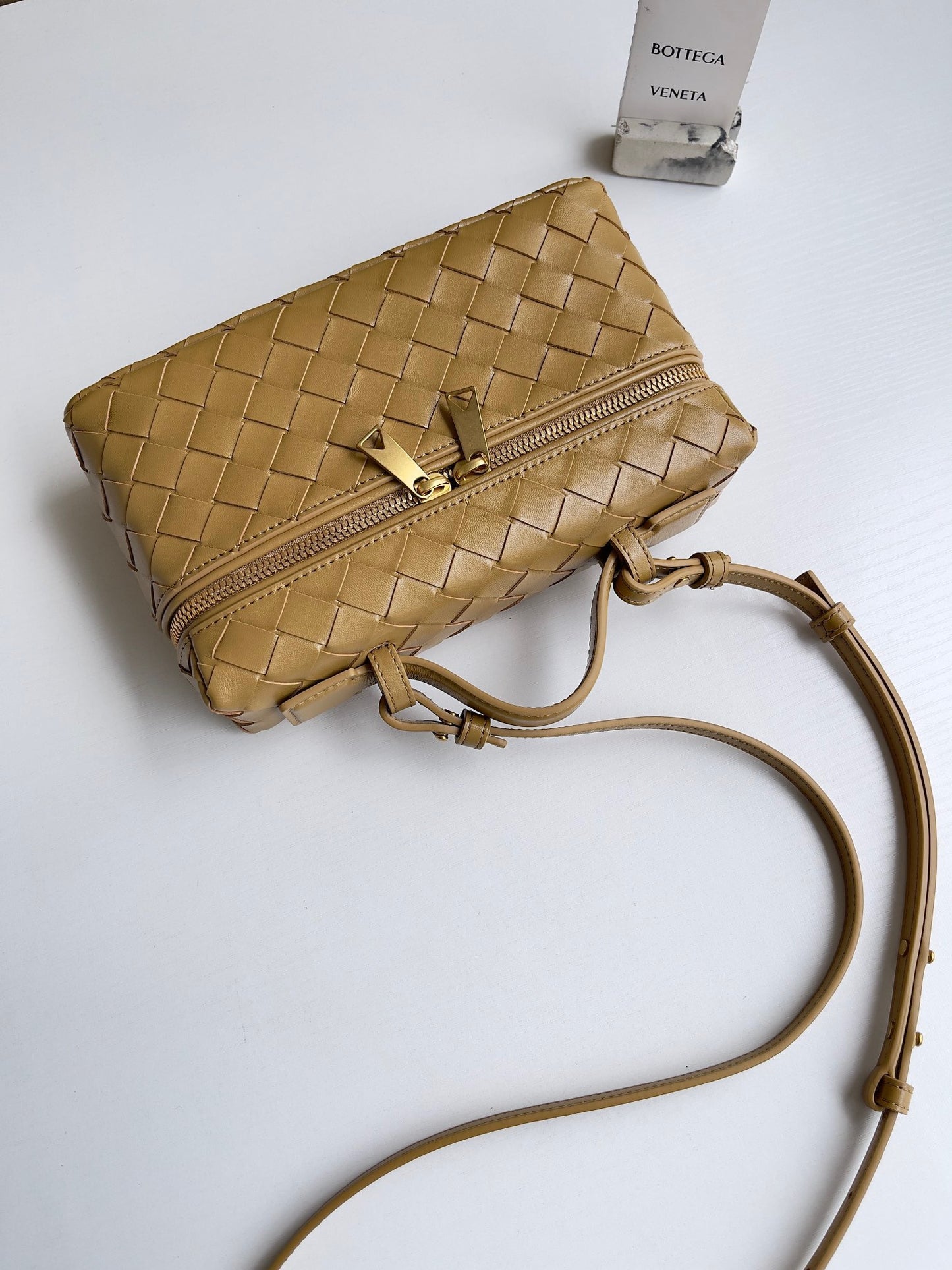 BV Bang Bang Vanity Case #577