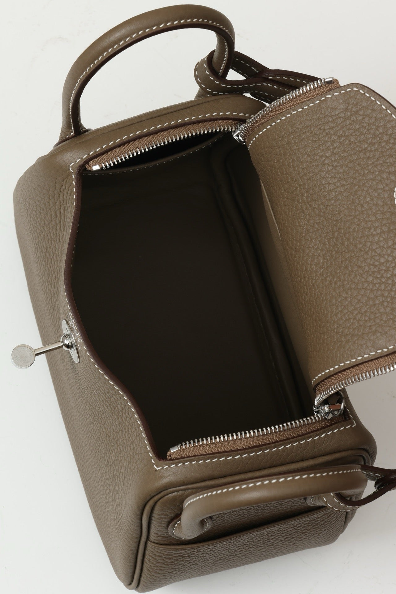 LD19 , Togo , CK18 Etoupe PHW #4594