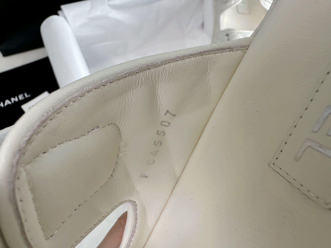 24s sandal #352