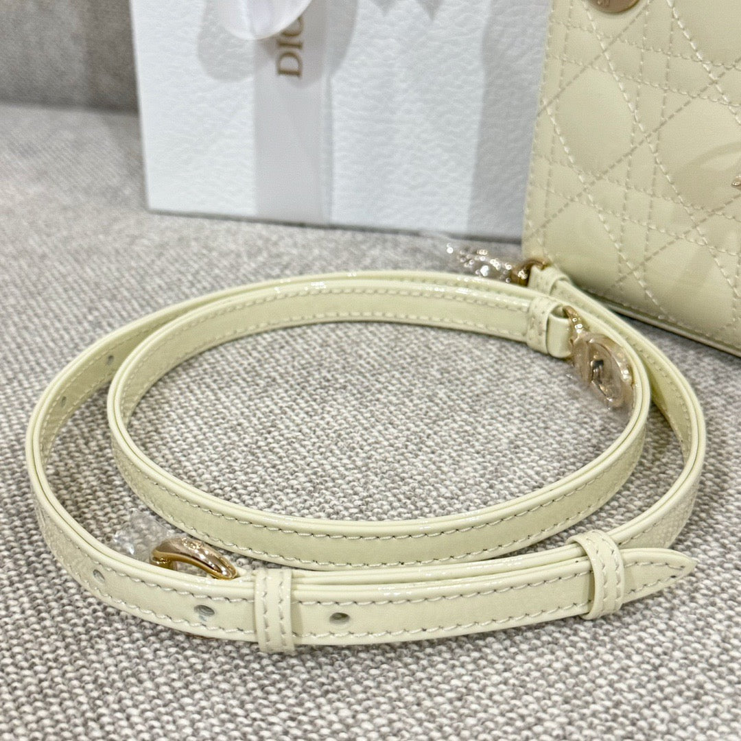 CD Lady Micro 12 #638
