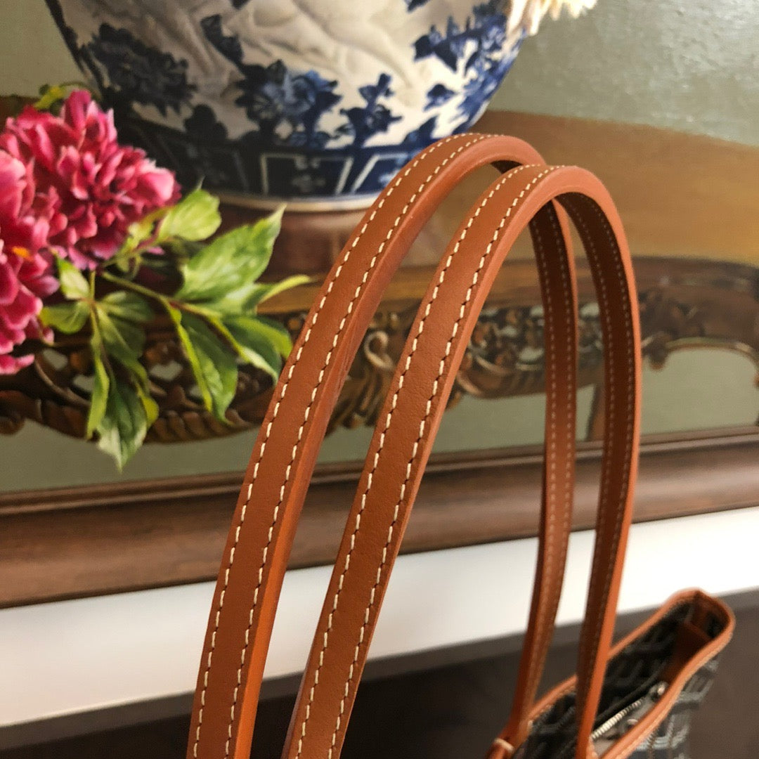 Artois MM Bag #685