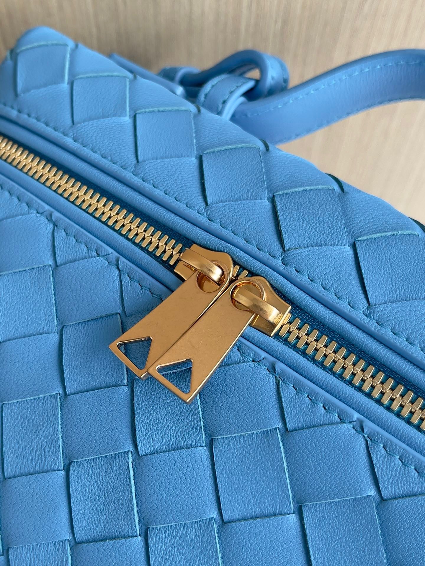 BV Bang Bang Vanity Case #579