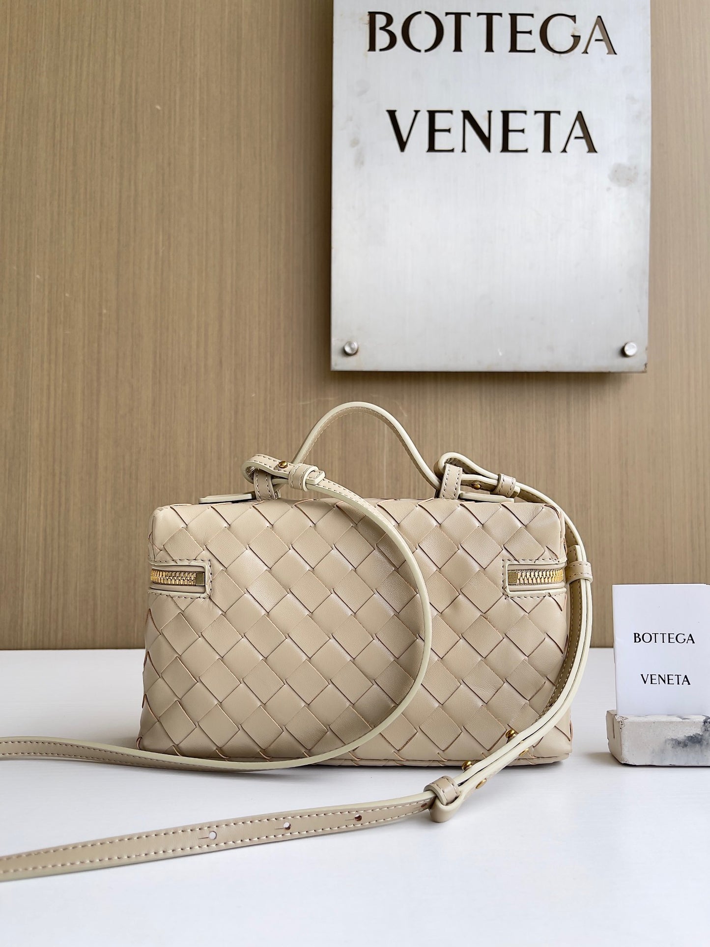 BV Bang Bang Vanity Case #574