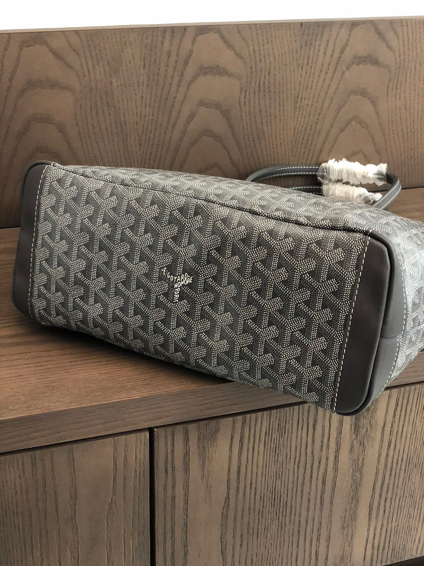 Artois MM Bag #691
