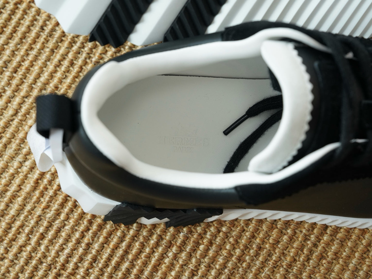HSneakers