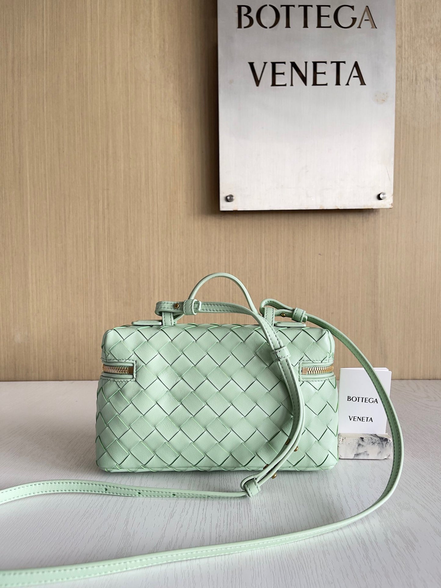 BV Bang Bang Vanity Case #567
