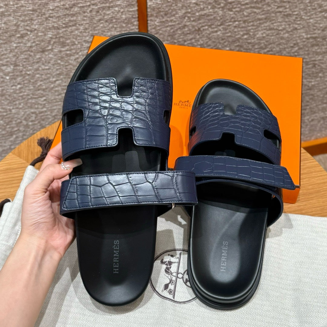 sandal alligator #2572