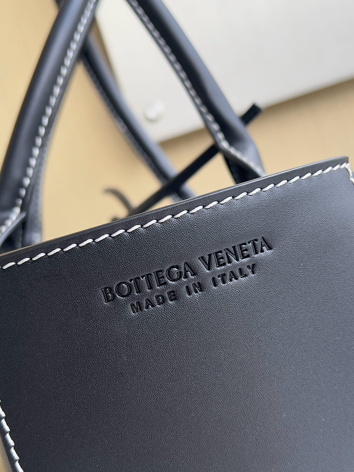 BV Mini Tote #2703