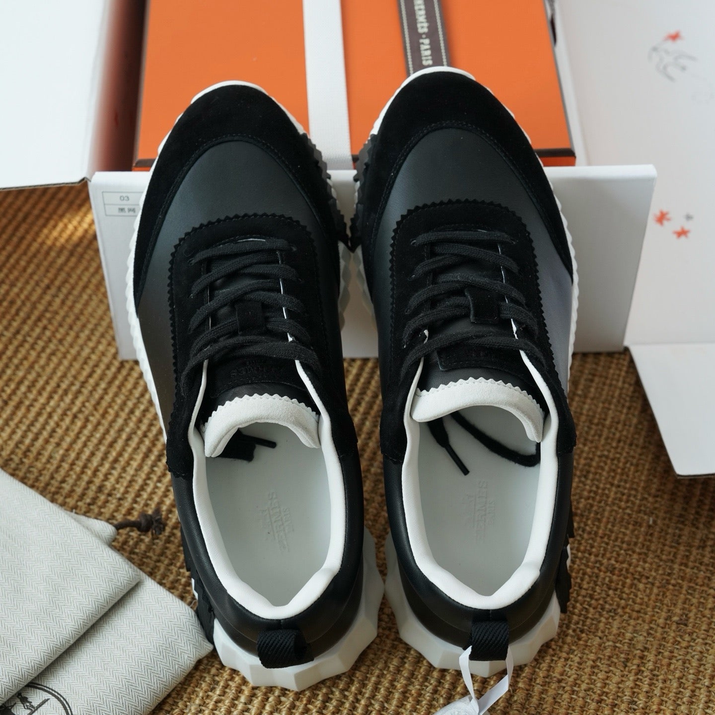 HSneakers