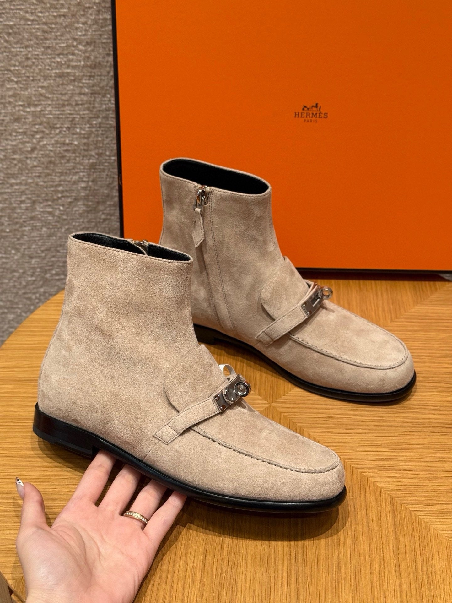 Boots #3300
