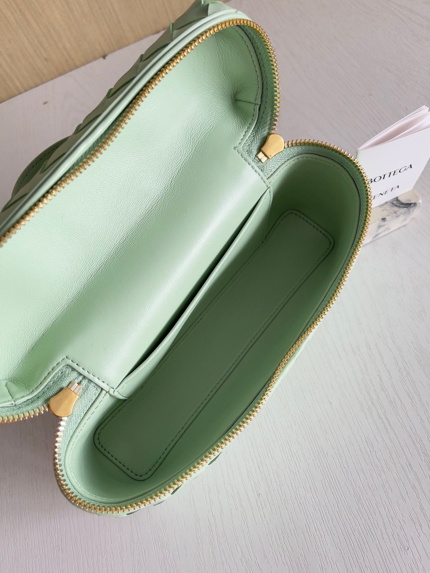 BV Bang Bang Vanity Case #567