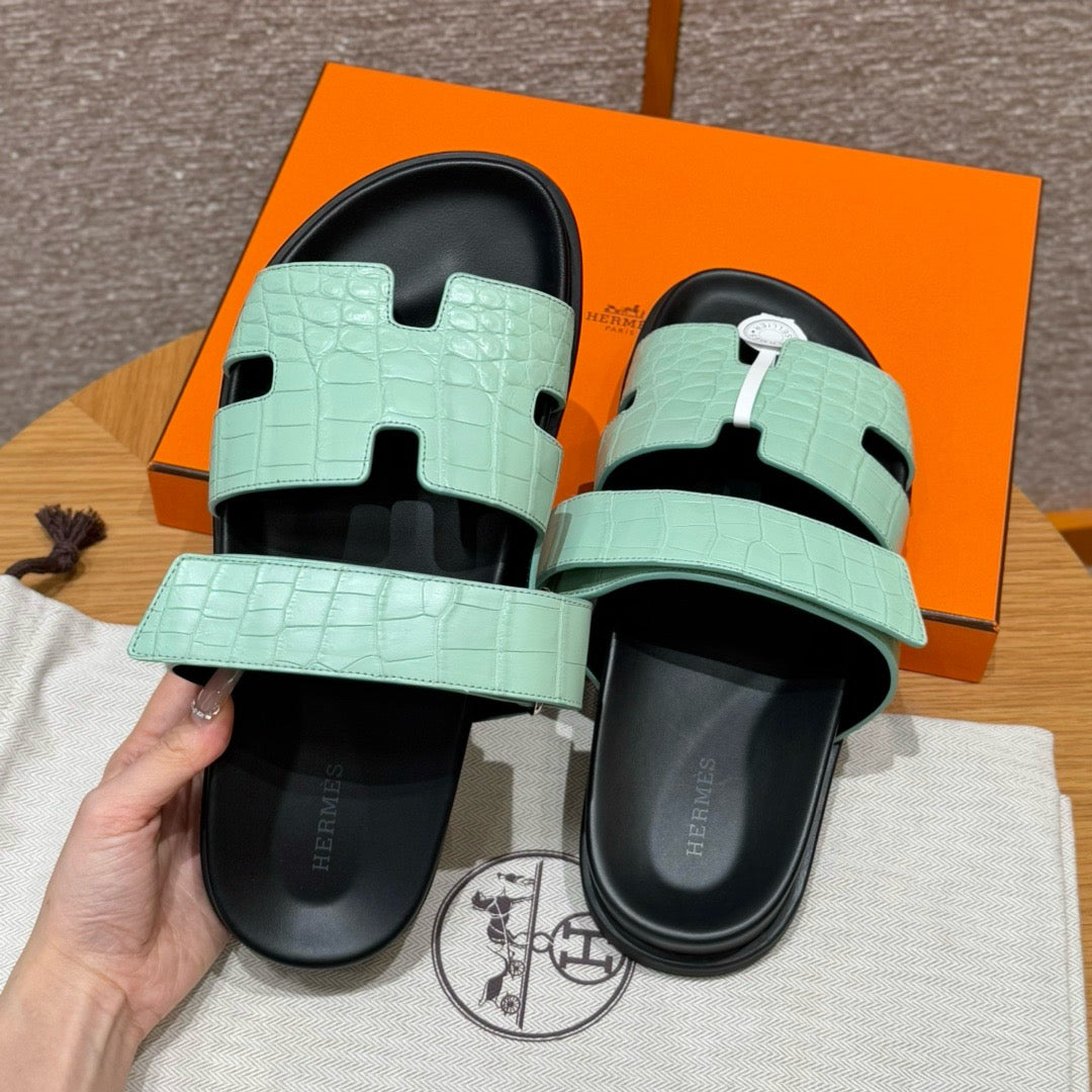 sandal alligator #2576