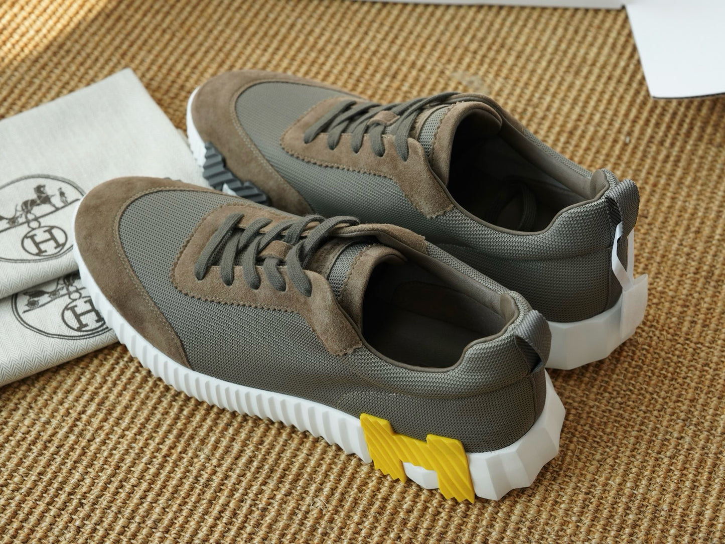 HSneakers