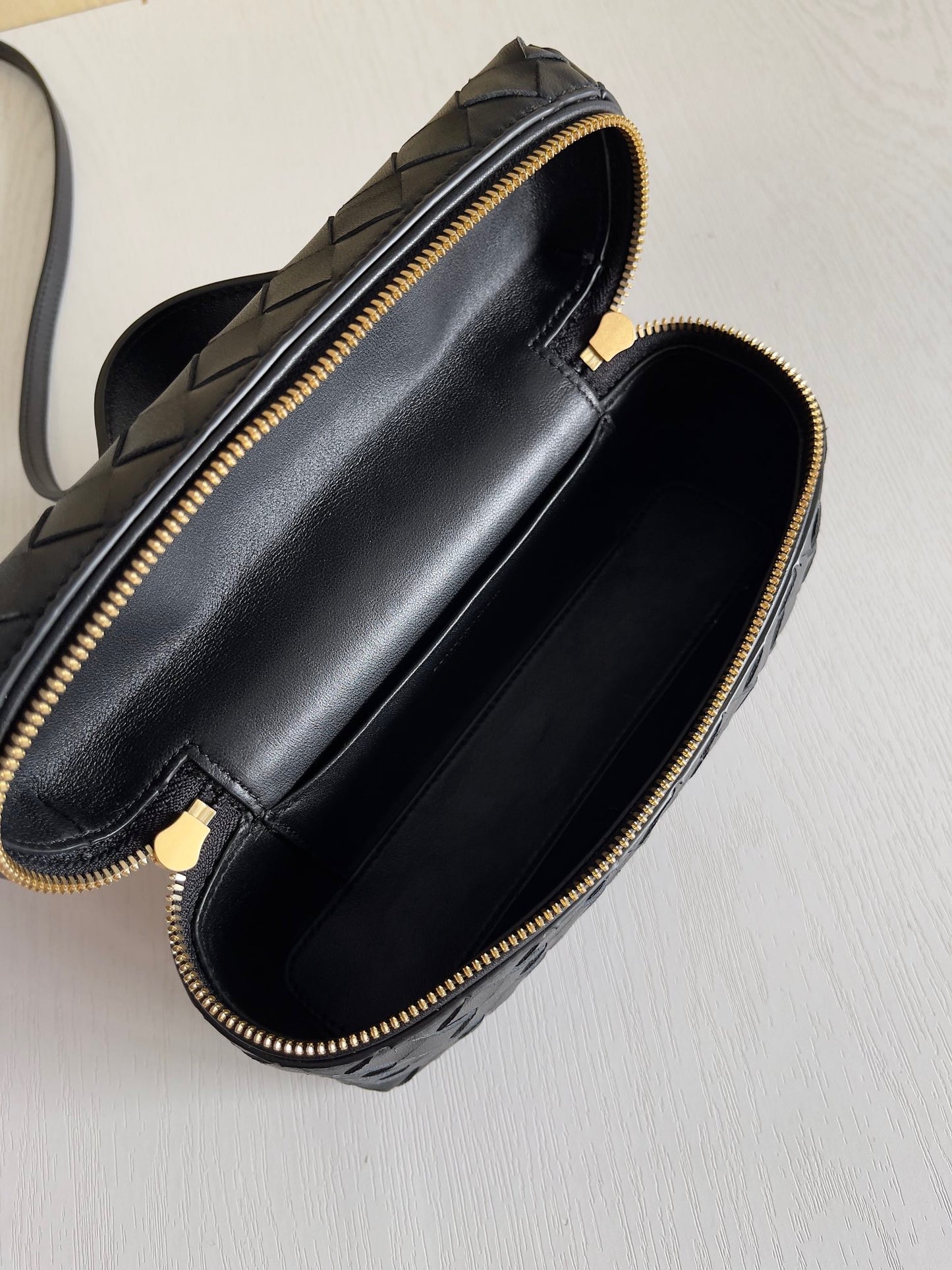 BV Bang Bang Vanity Case #568