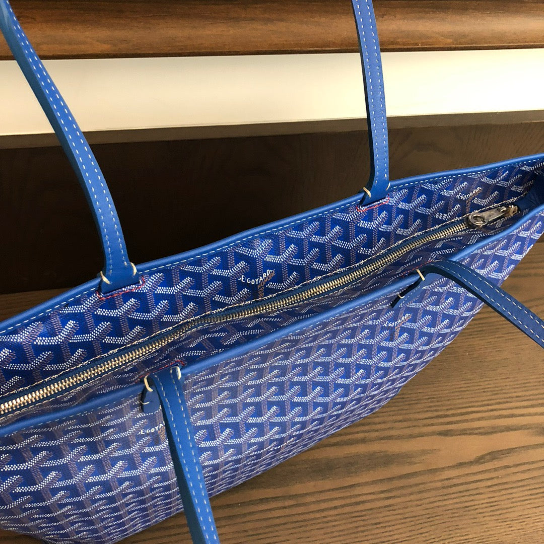 Artois MM Bag #687