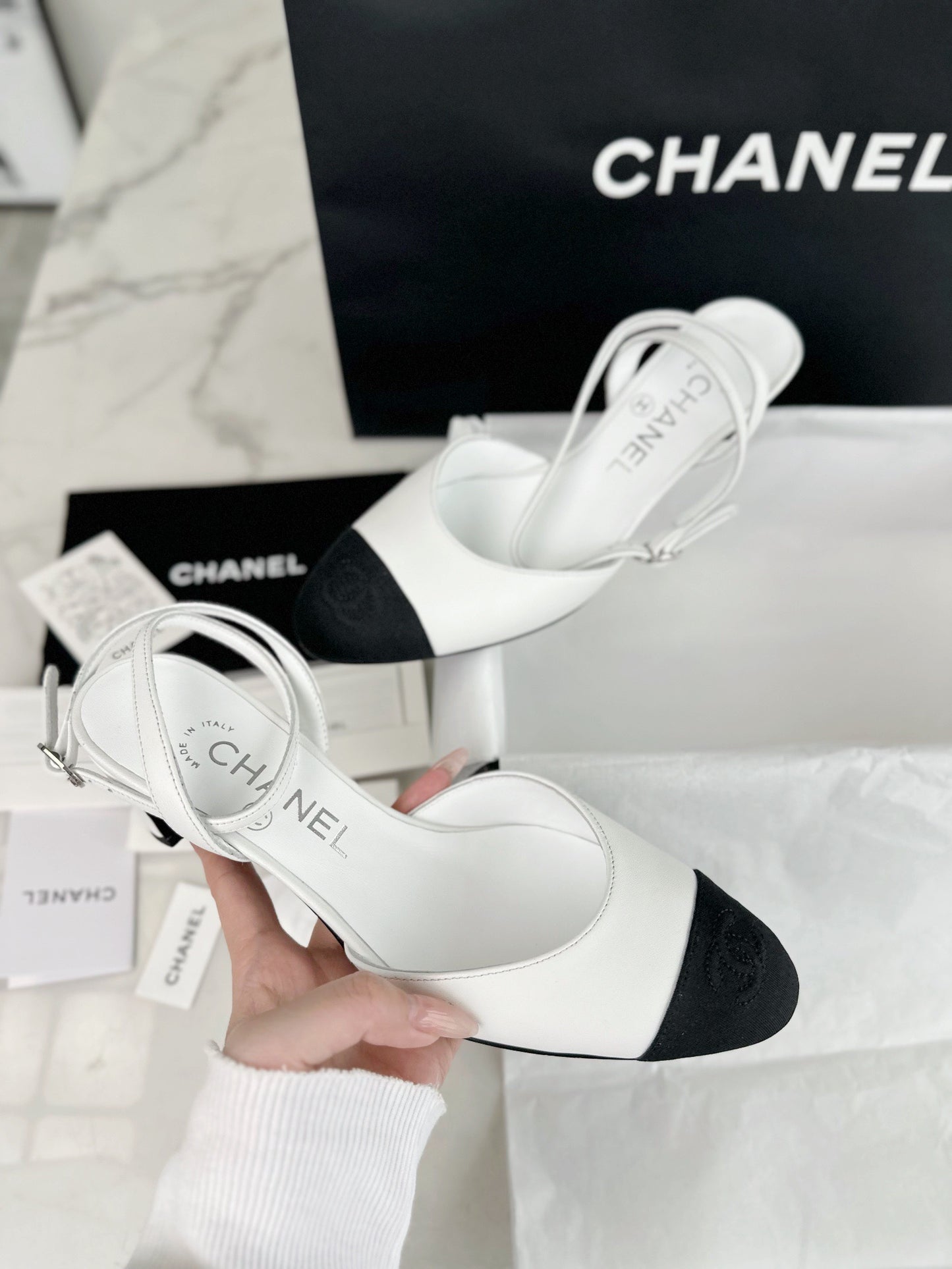 24s Sandal #365