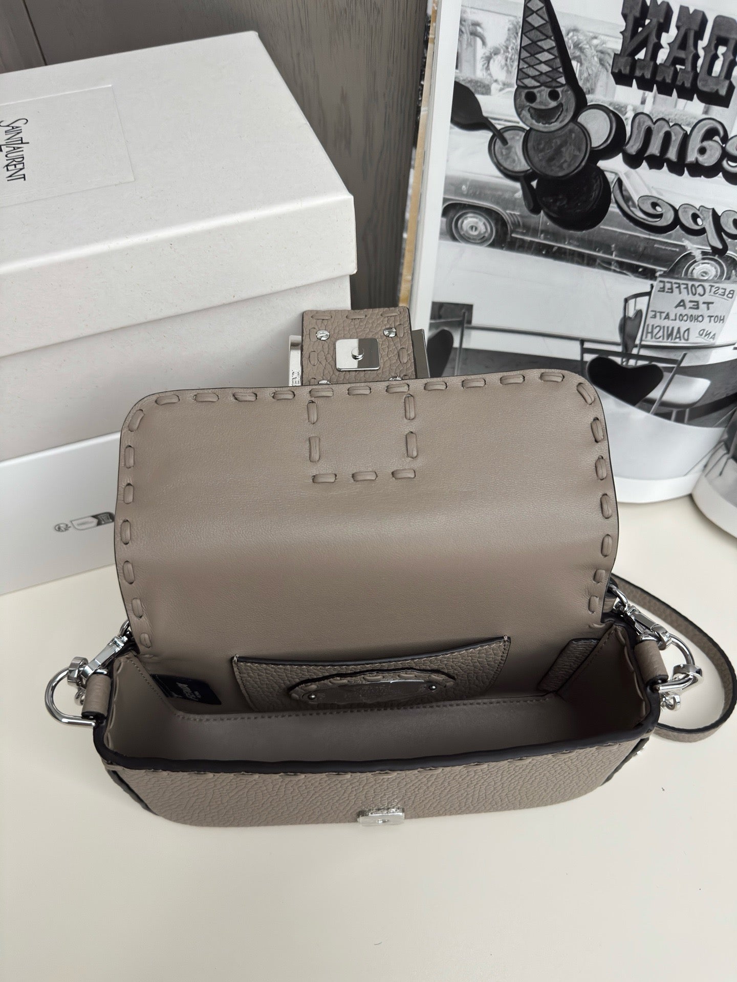Small bag #3193