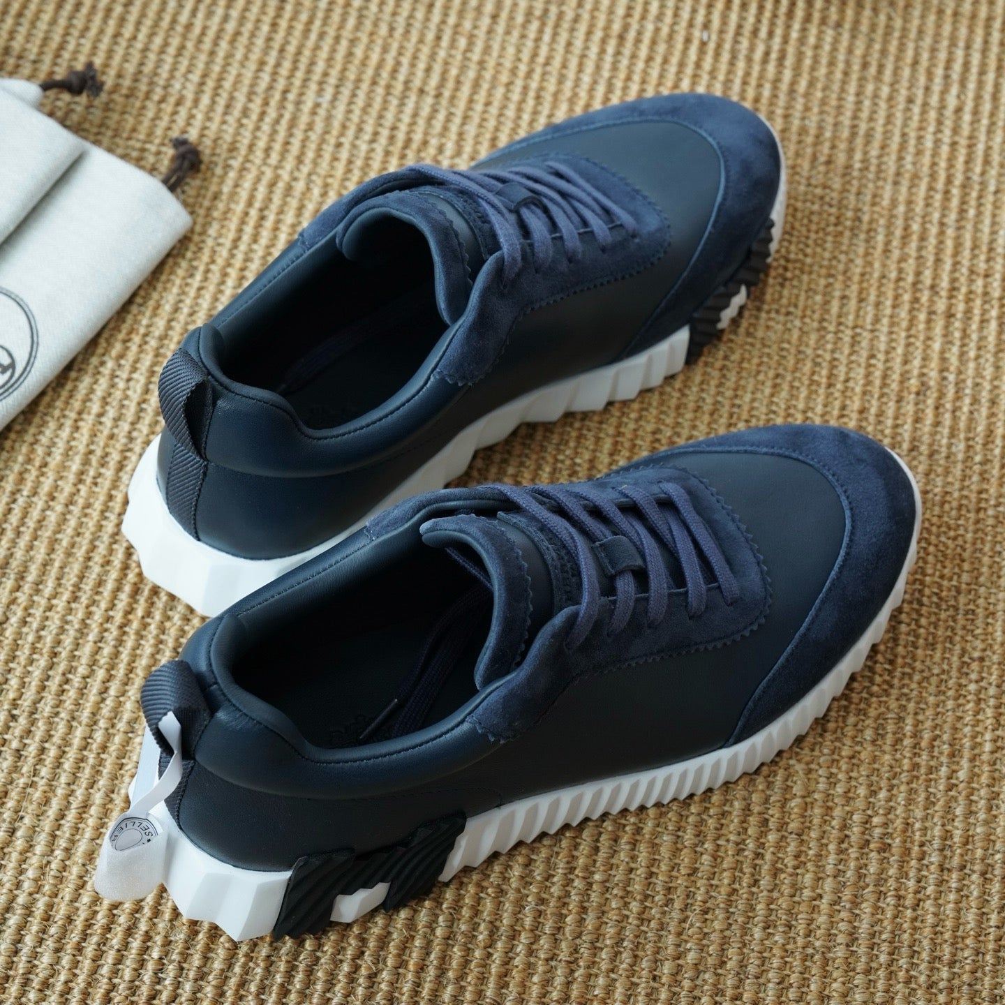 HSneakers