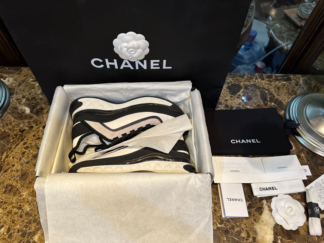 24s sneaker #356
