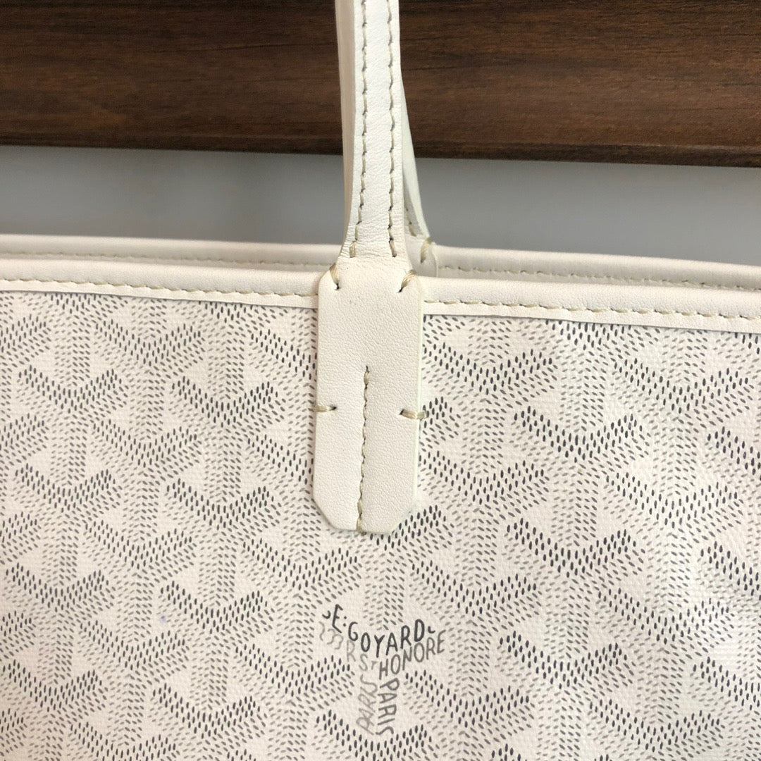 Artois MM Bag #693